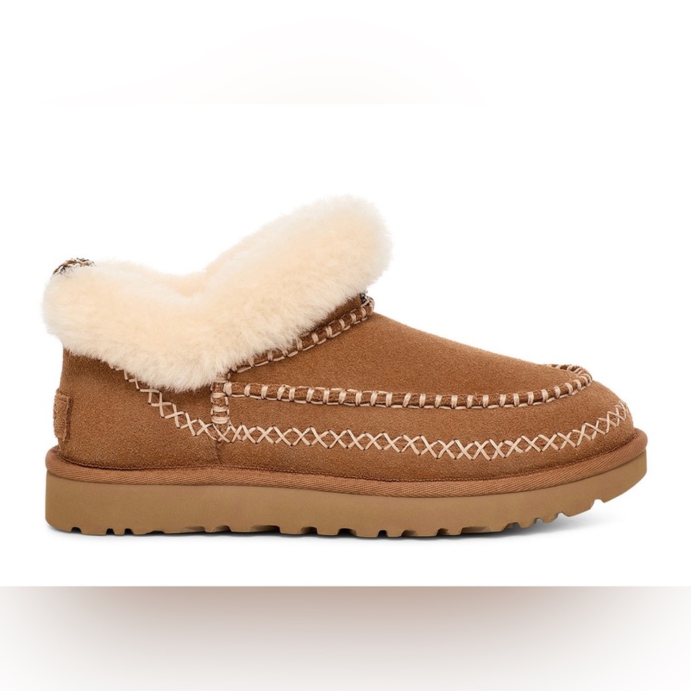 UGG womens Classic Ultra Mini Alpine Size 9
